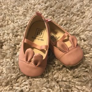 Gap infant bunny shoes